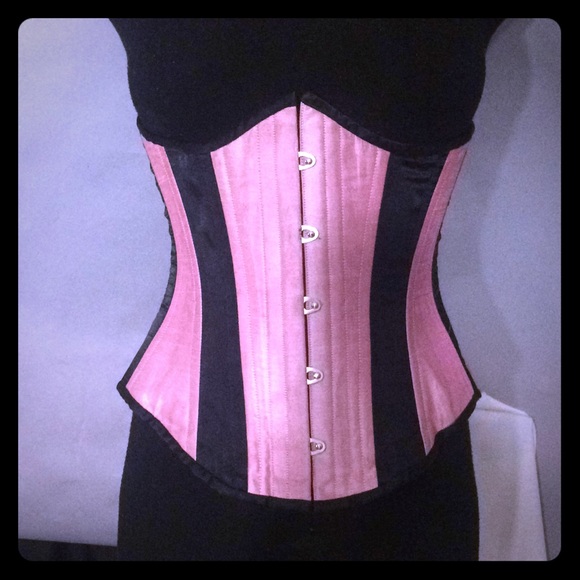 Lexa Vonn Other - Pink & black steel boned 💯 silk corset